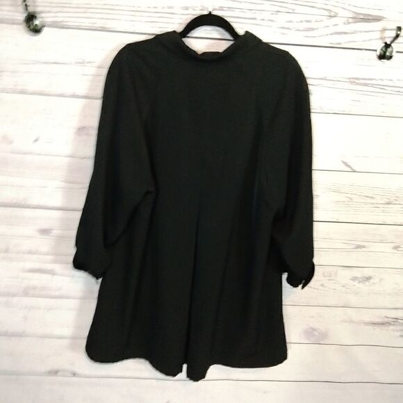 "Valerieā
Stevens"āwoman'sĀ š§„ā
coat - Picture 4 of 8